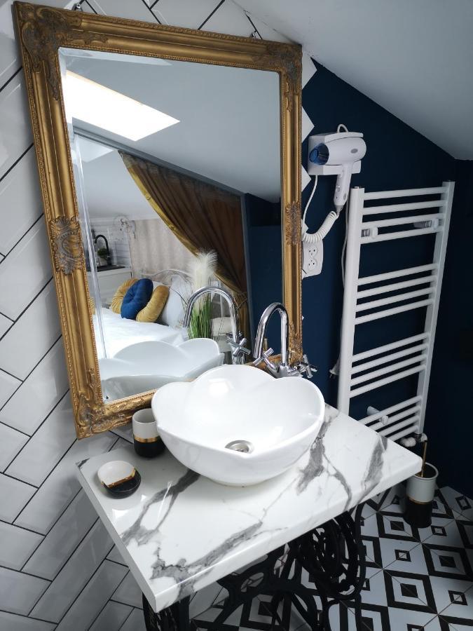 Appartamento Ivy Boutique Braşov Esterno foto
